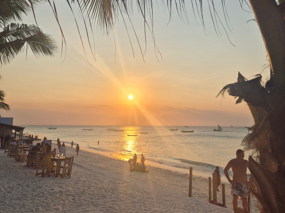 Kibanda Beach Club Diving Center-孥归必去景点