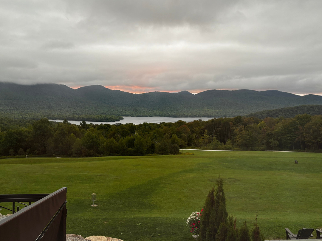 山顶度假村主图