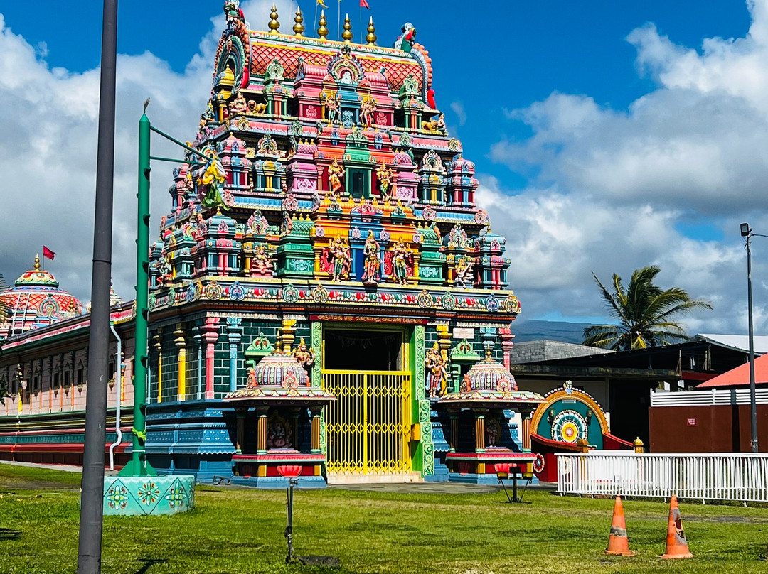 Temple du Colosse-Saint-Andre必去景点