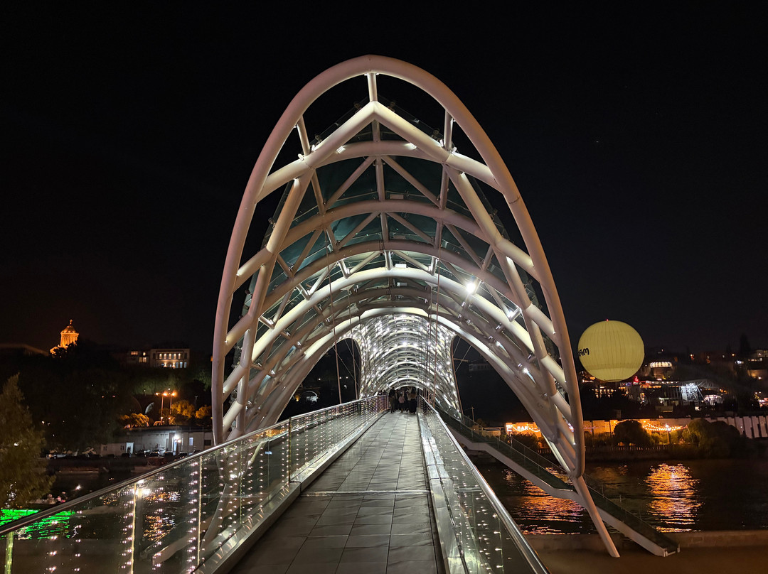 The Bridge of Peace-第比利斯必去景点