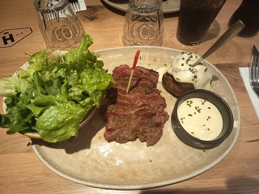 Hippopotamus Steakhouse