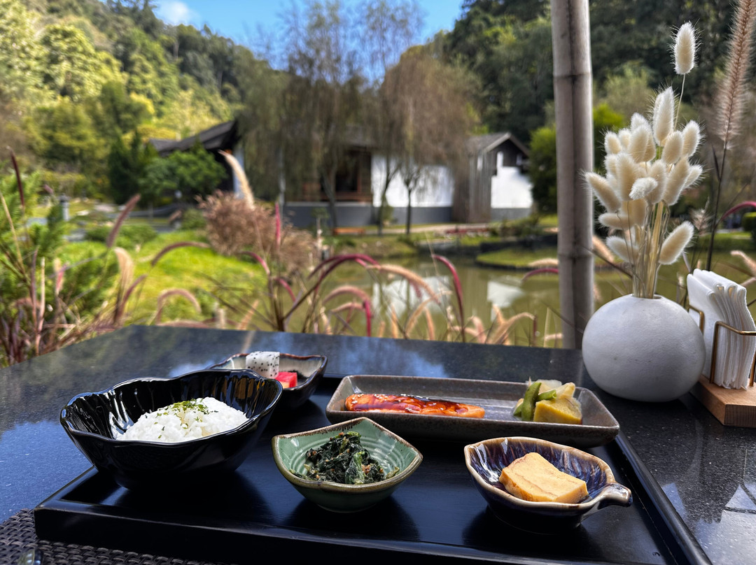 蒙查温泉旅馆主图