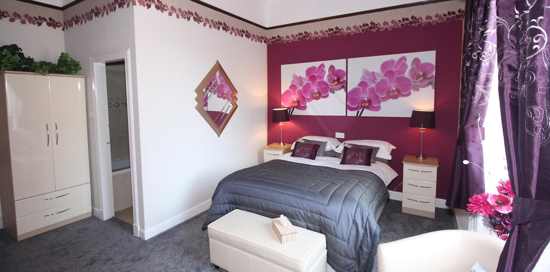 The Queen's Hotel-官方