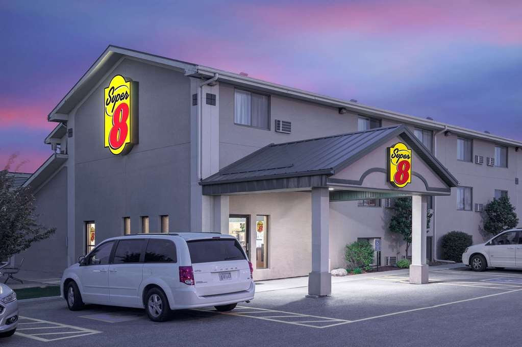 Super 8 by Wyndham Willmar主图