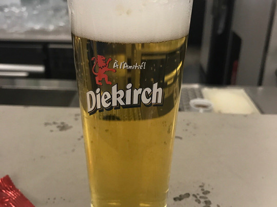 Red Square Bar-卢森堡城必去景点