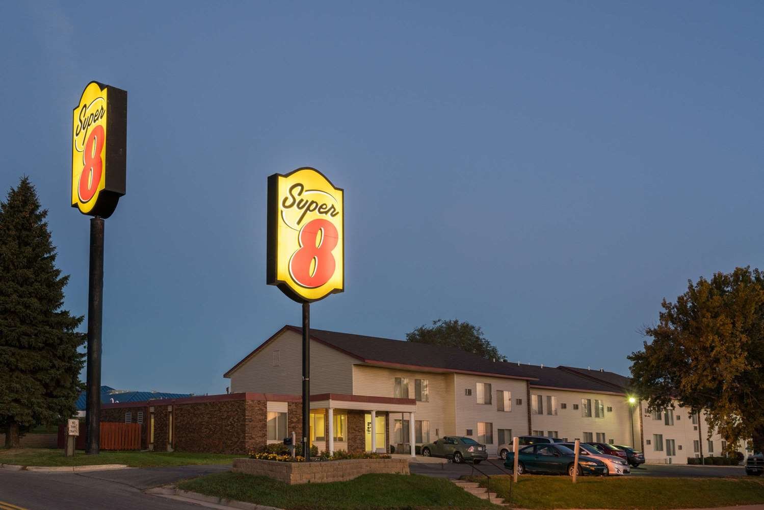 Super 8 by Wyndham Owatonna-官方