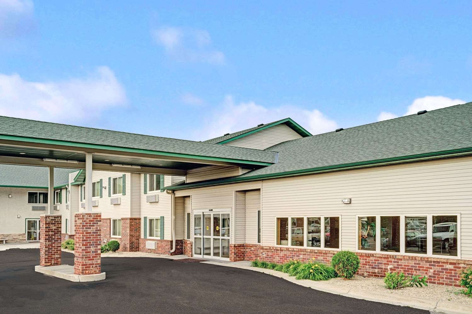 Super 8 by Wyndham Rogers Minnesota-官方