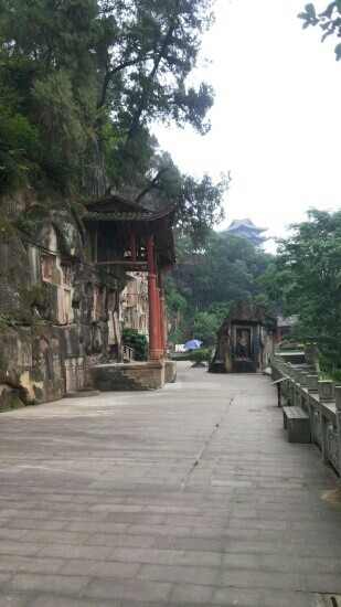 巴中石窟-巴中市必去景点
