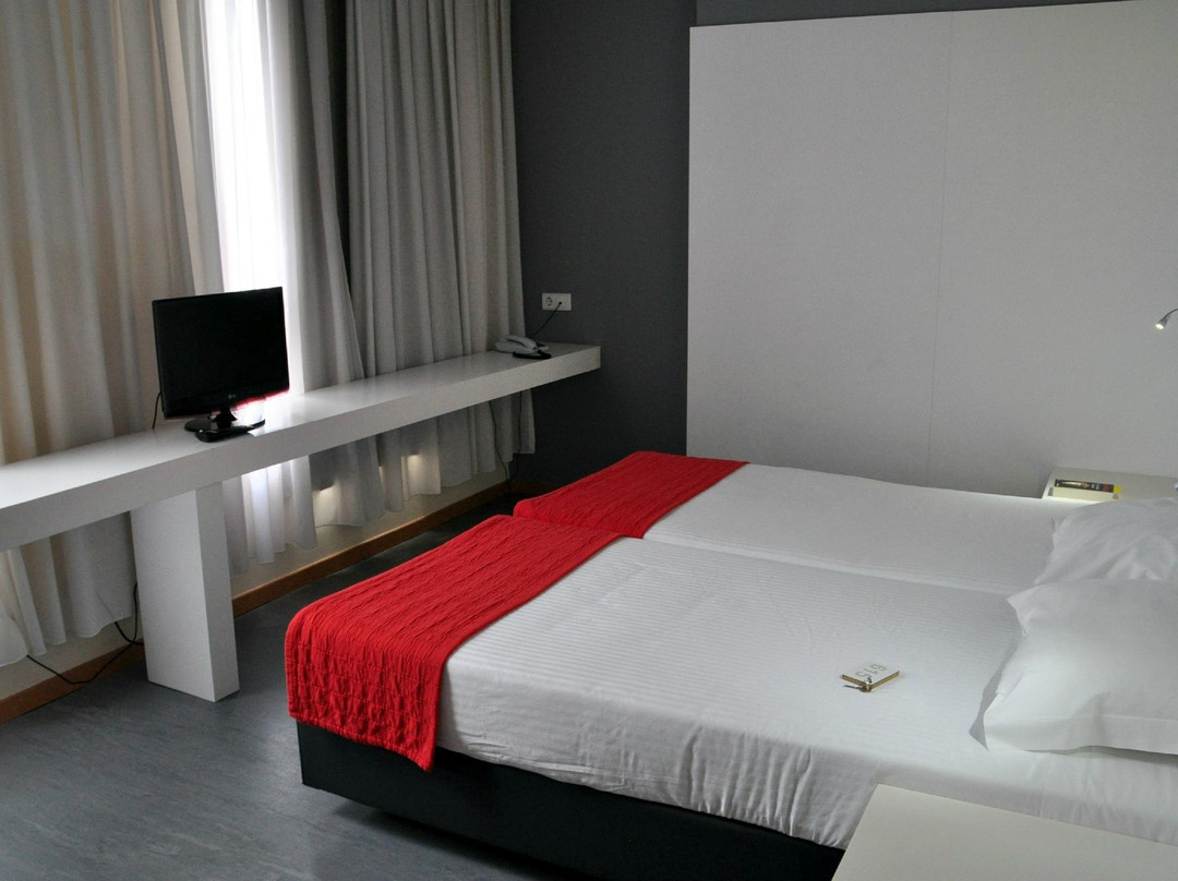 Basic Braga by AXIS