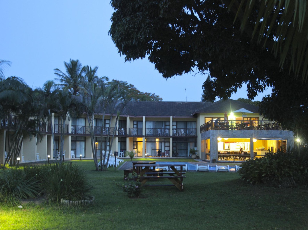 Nkombose酒店住宿-Elephant Lake Hotel
