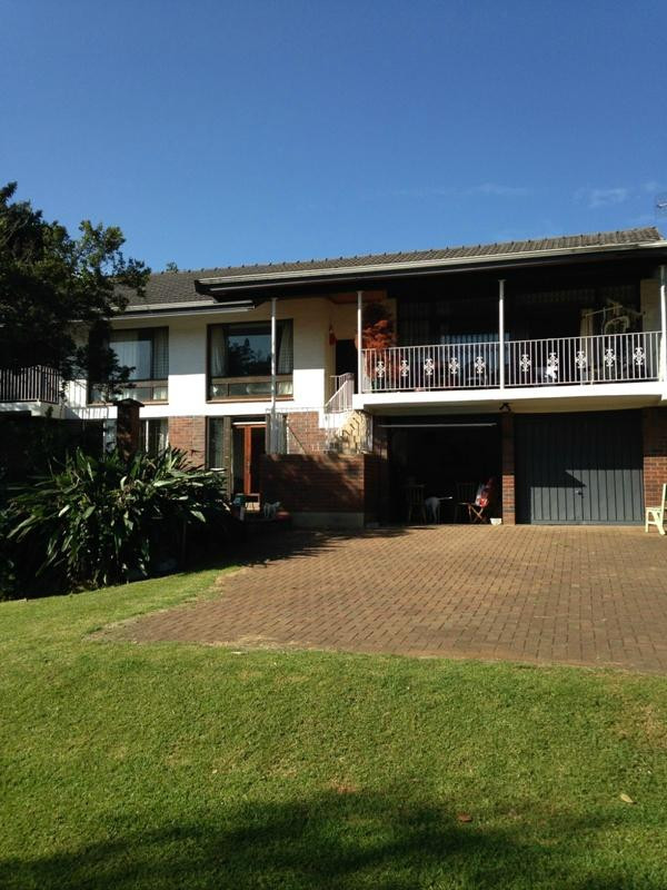 Town/Bush Backpackers