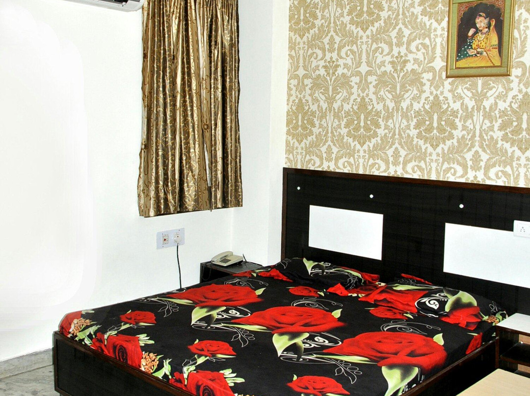 OYO 6851 Hotel Atithi