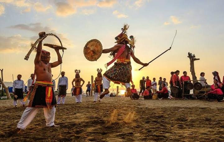 deny touring to komodo