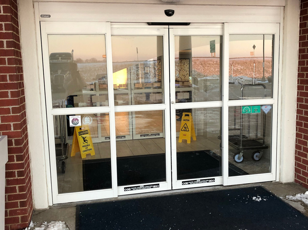 Holiday Inn Express & Suites Vandalia By IHG主图