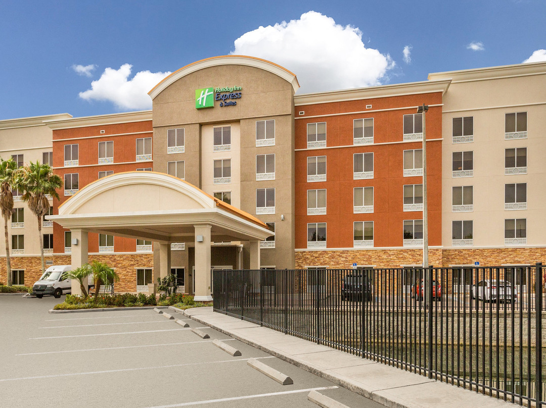 Belleair Bluffs酒店住宿-Holiday Inn Express & Suites Largo-Clearwater By IHG