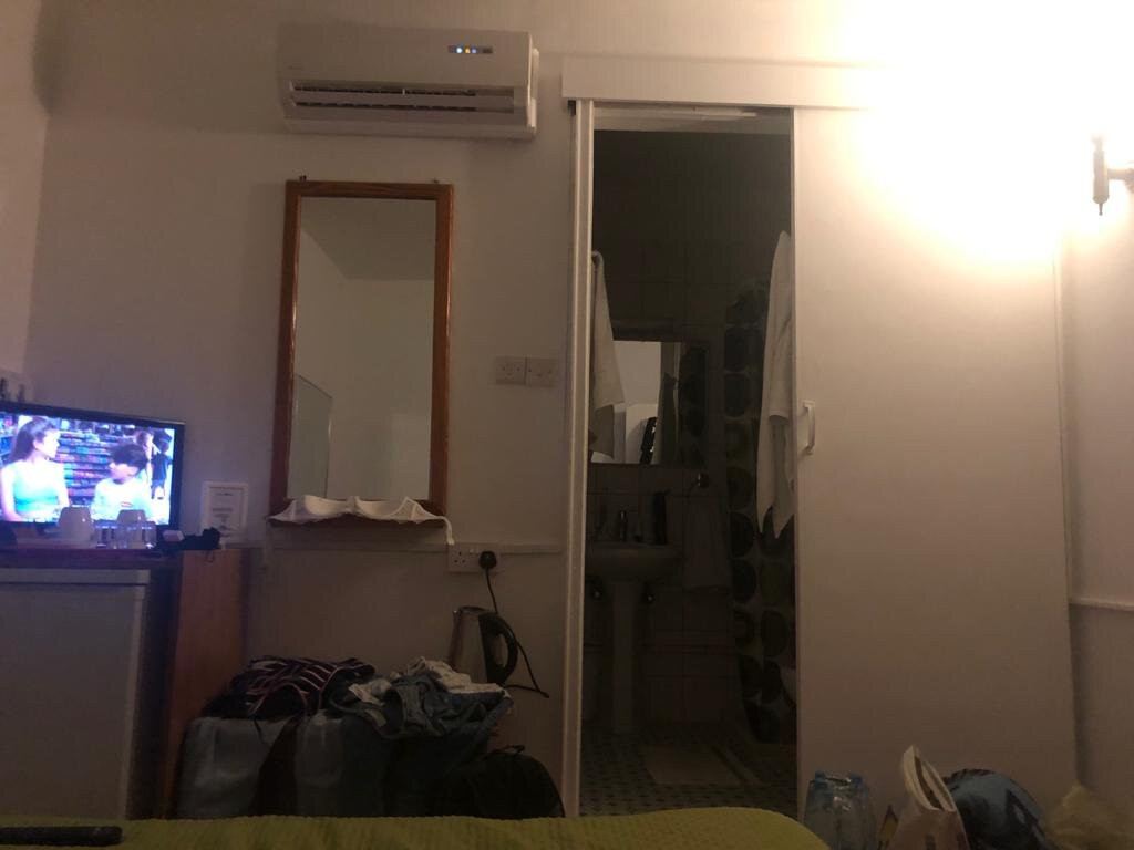 Kiniras Hotel & Restaurant主图