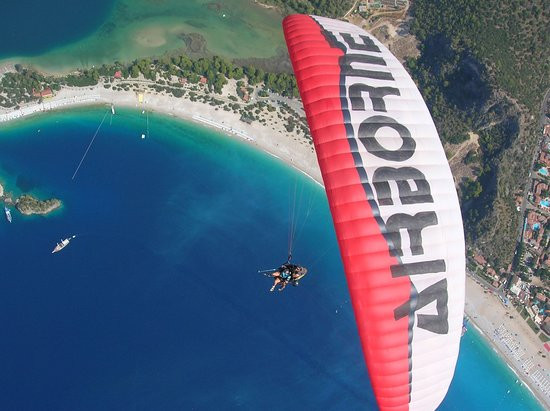 Airborne Paragliding景点图片
