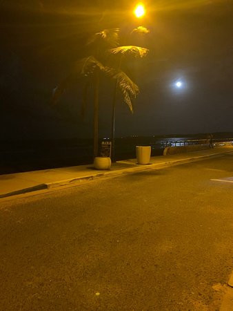卢科依罗海滩景点图片