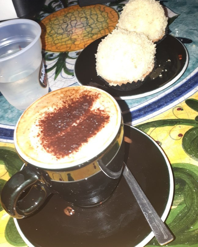 Sternatia餐馆和美食-Plaza Cafe