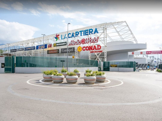 Centro Commerciale La Cartiera-庞贝必去景点