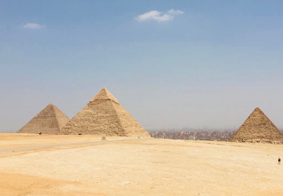 Panoramic view of the Pyramids景点图片