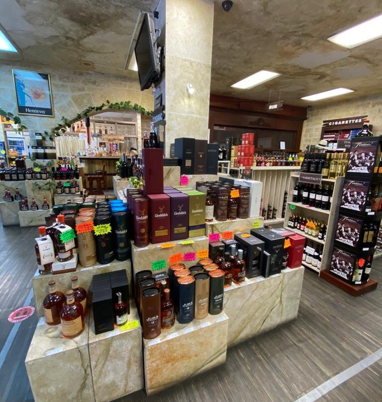 Caribbean Liquors景点图片