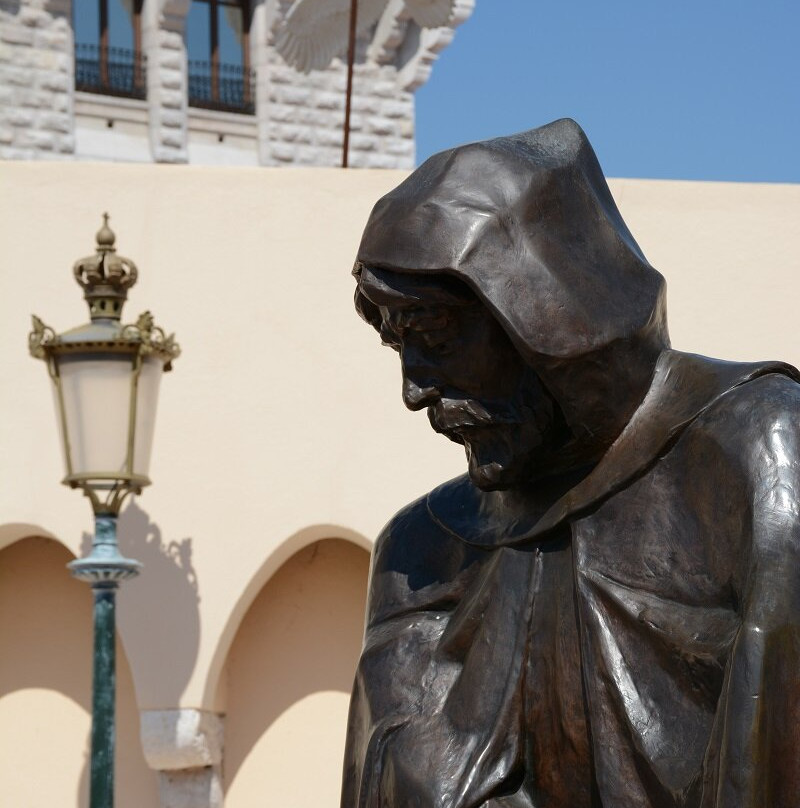 Grimaldi Statue景点图片
