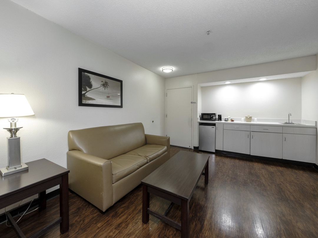 Red Roof Inn & Suites Savannah Airport主图