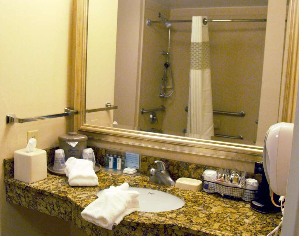 卡莱拉希尔顿恒庭酒店主图