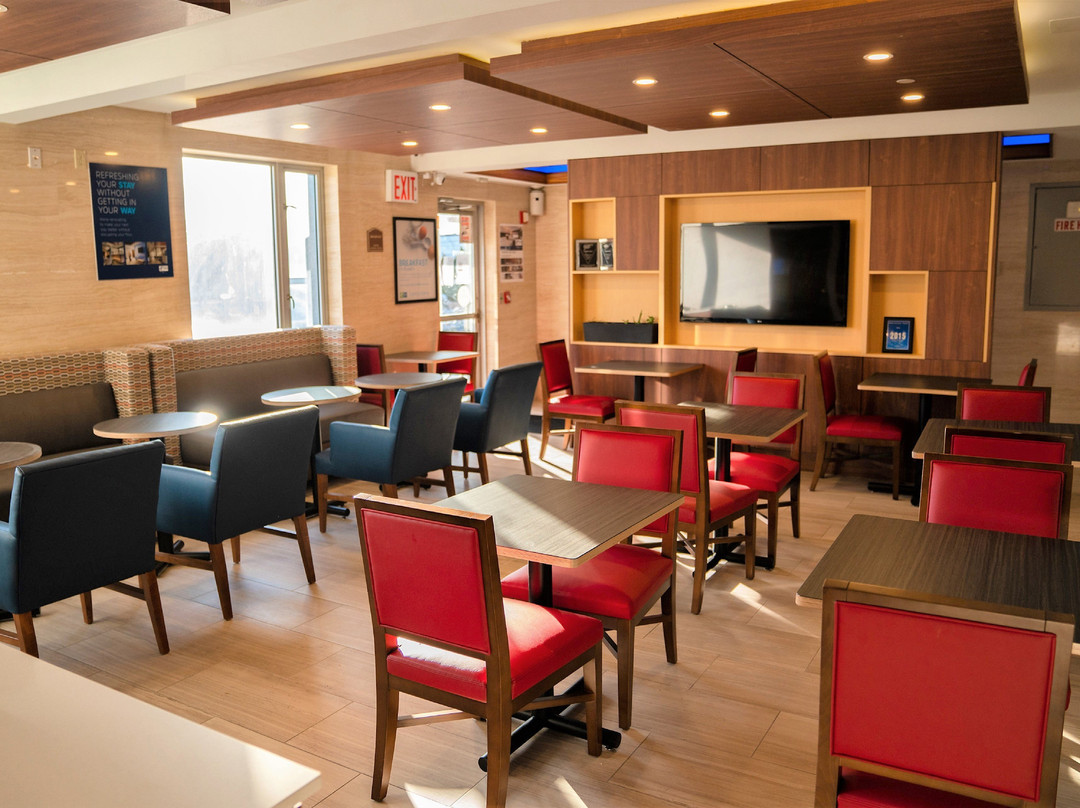 Holiday Inn Express Queens - Maspeth By IHG主图