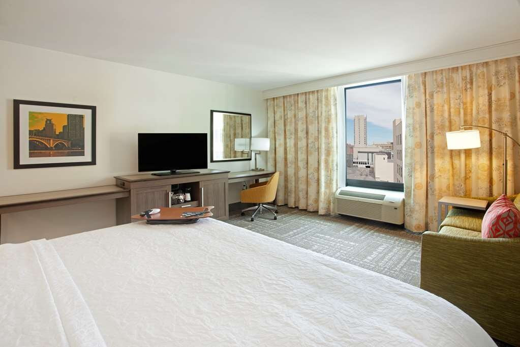 Hampton Inn & Suites Minneapolis/Downtown主图