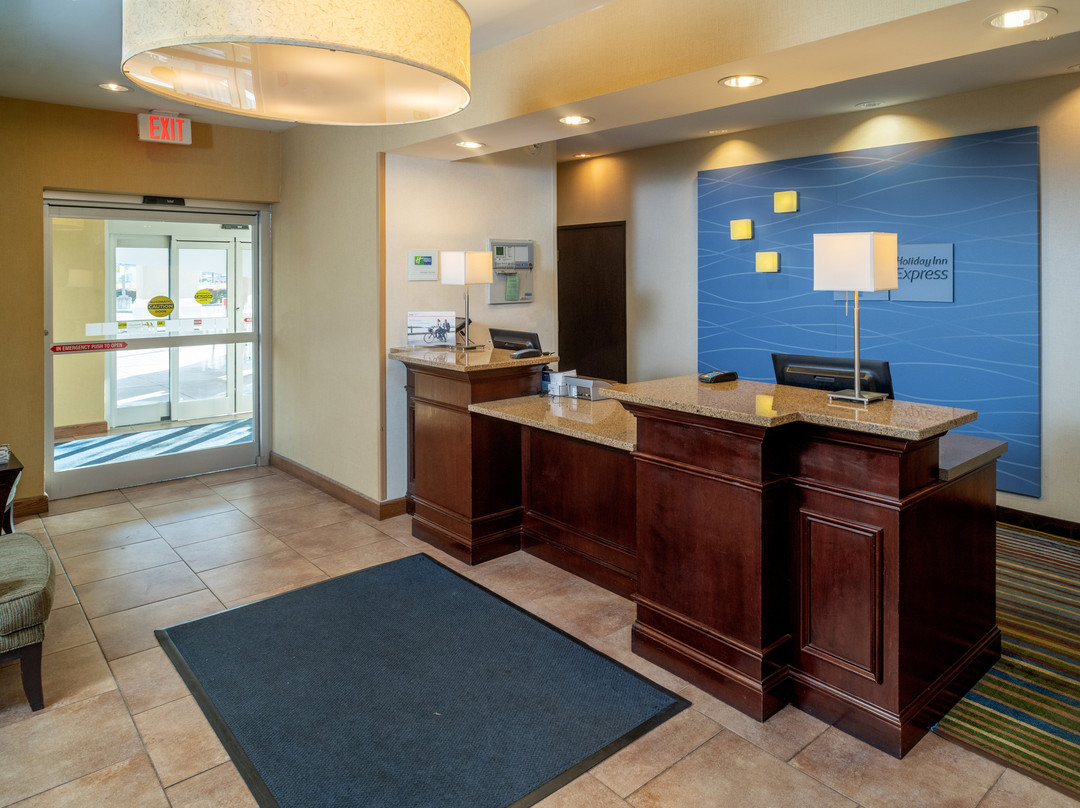 Holiday Inn Express & Suites Charleston-kanawha City By IHG主图
