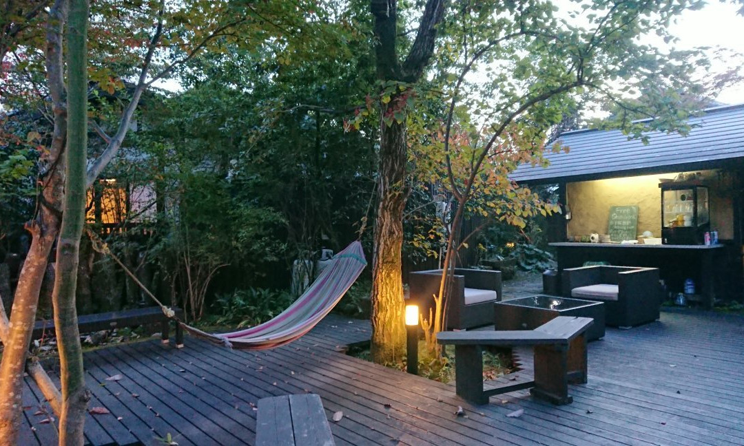 希那文酒店主图