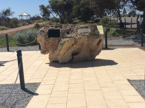 Old Jetty Heritage Memorial Site-朱里恩湾必去景点