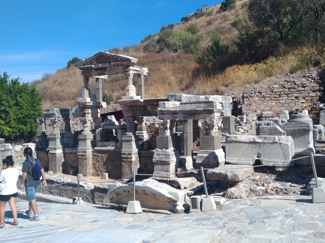 Trajan's Fountain景点图片