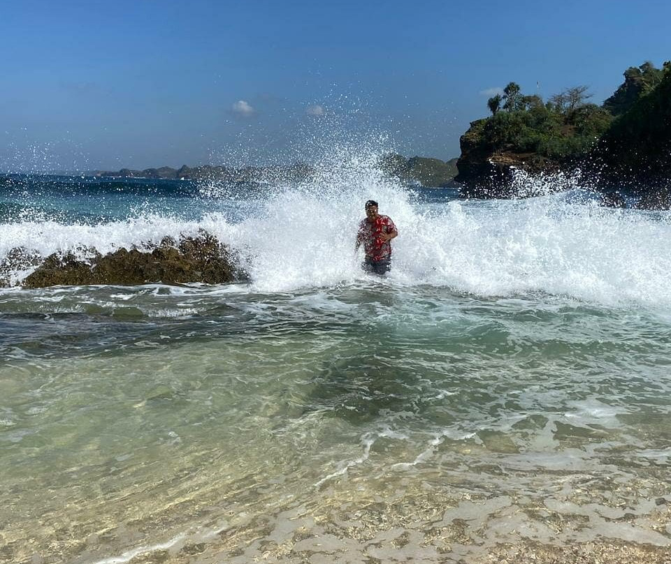 Pantai Batu Bengkung-玛琅必去景点