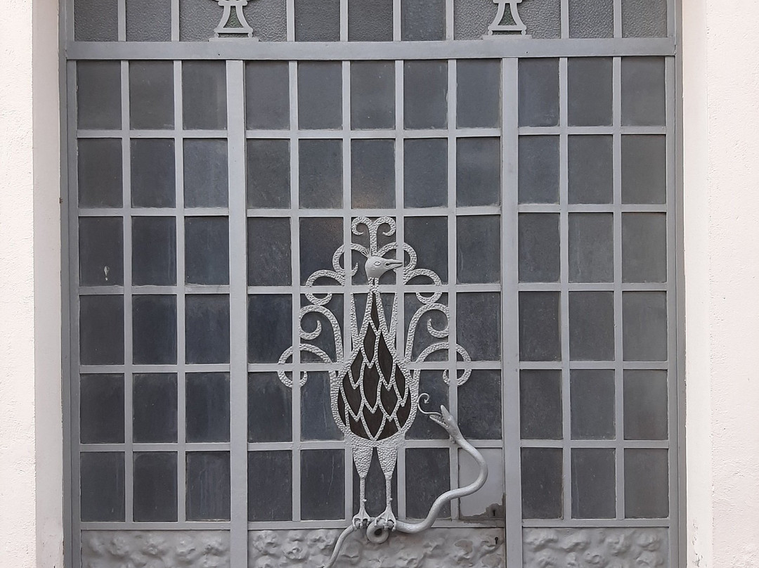 Puerta del taller de Josep Oliver景点图片