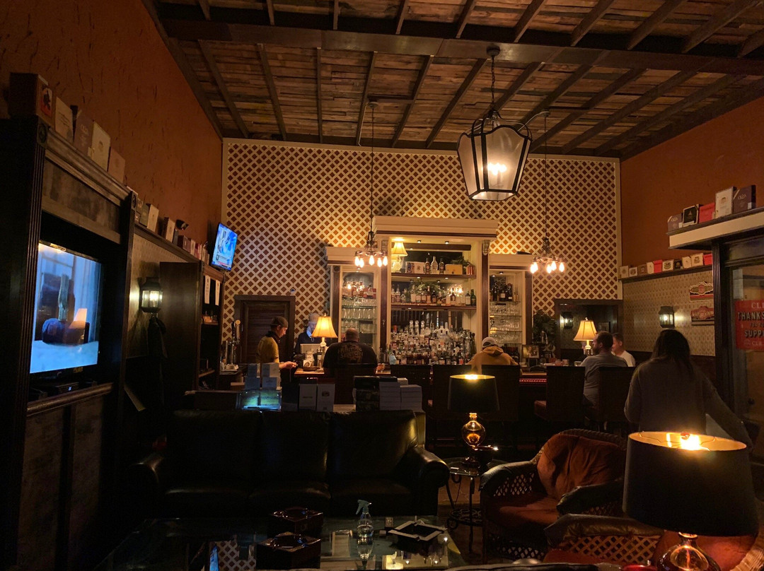 Ernesto's Cigar Lounge and Bar景点图片