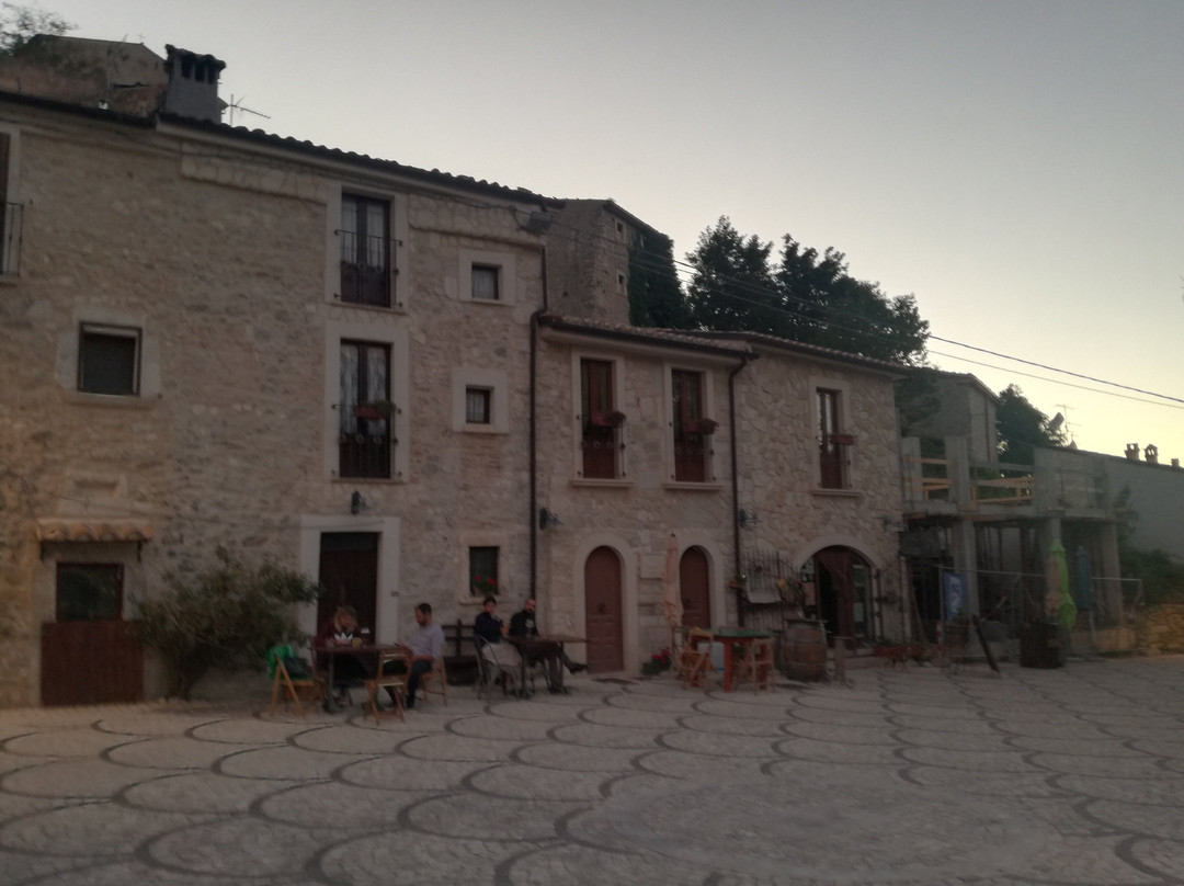 Borgo Medievale di Roccacaramanico e i suoi Ruderi-Sant'Eufemia a Maiella必去景点