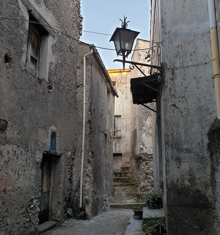 Centro storico-Aieta必去景点