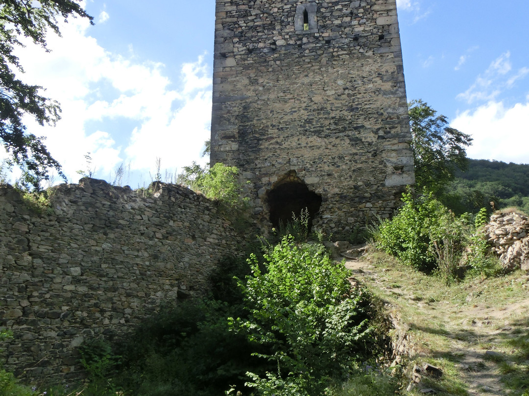 Hrad Rýzmburk U Oseka-Osek必去景点
