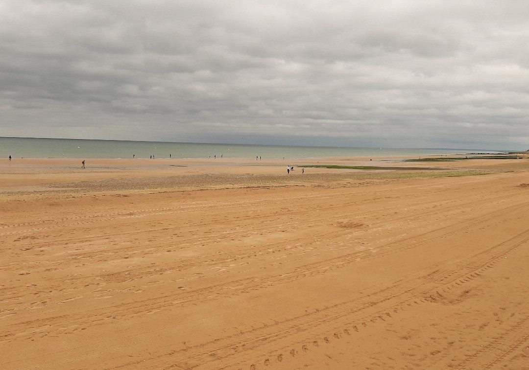 Plage de Courseulles Sur Mer景点图片