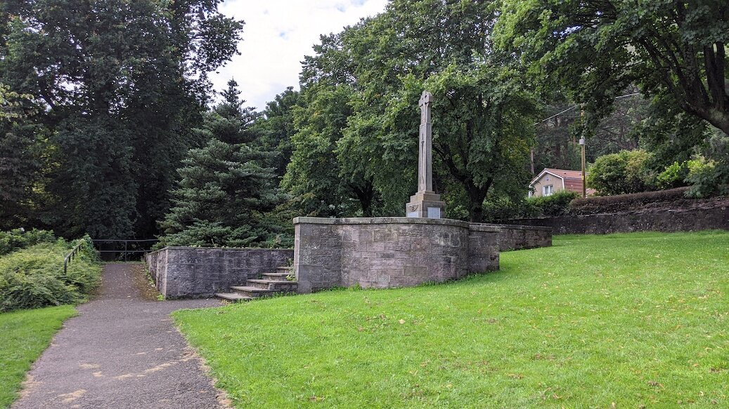 Alva War Memorial-Alva必去景点
