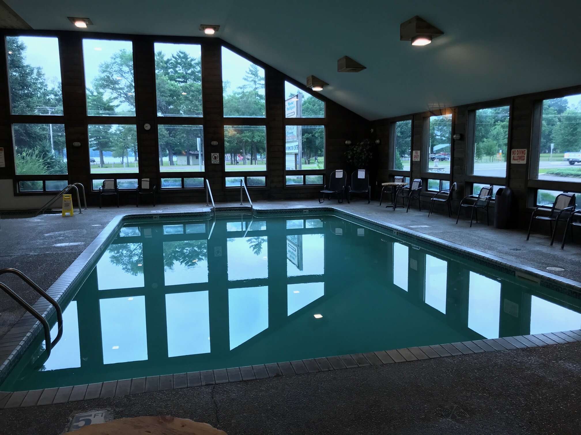 The Lodge at Crooked Lake-泳池