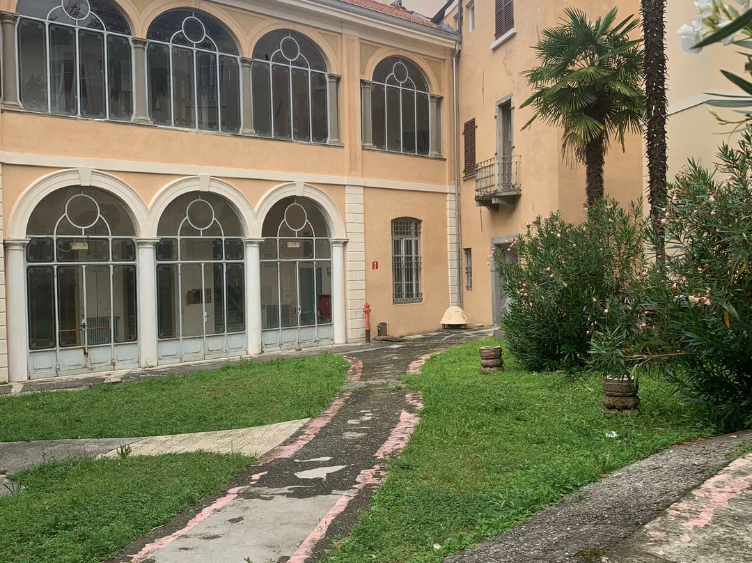 Palazzo Zirotti-Sale Marasino必去景点
