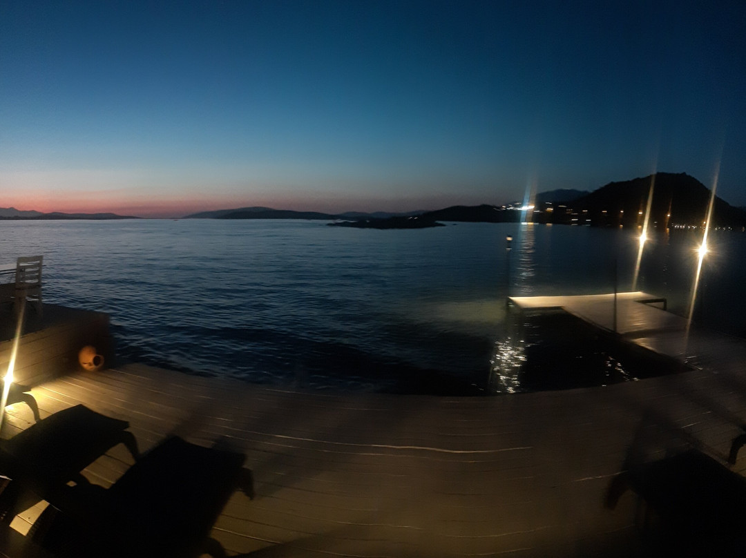 Erythros Boutique Hotel主图