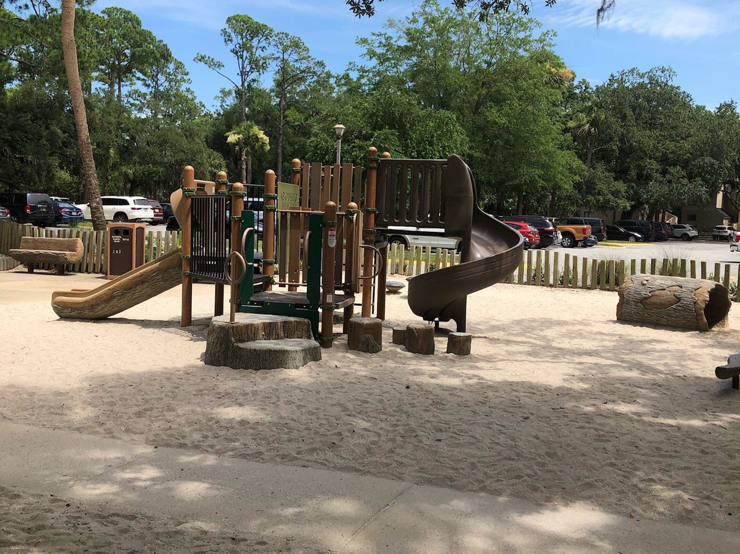 Gregg Russell Harbour Town Playground景点图片