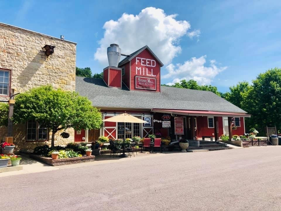 Stone Mill Hotel & Suites主图