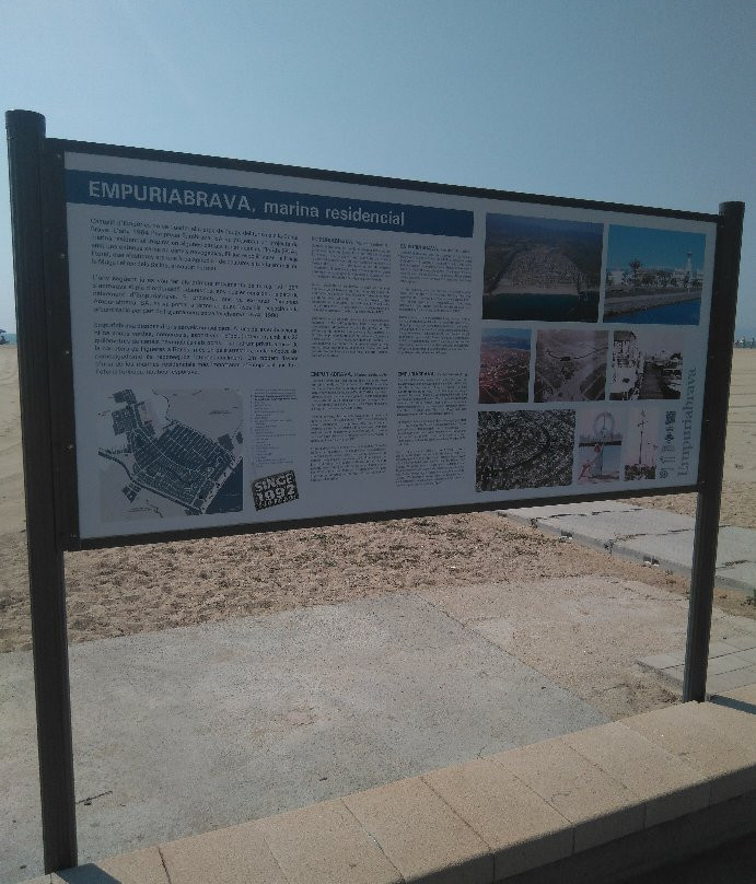 Platja de Can Comes景点图片