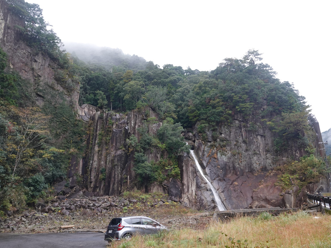 Shiromi Waterfall-新宫市必去景点